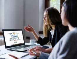Grâce à l'IA, les moteurs de recherche du web deviennent de plus en plus performants. En effet, les algorithmes comprennent mieux