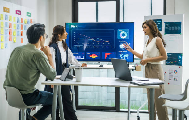 Les plateformes collaboratives simplifient la communication entre les équipes. En effet, elles centralisent les messages.